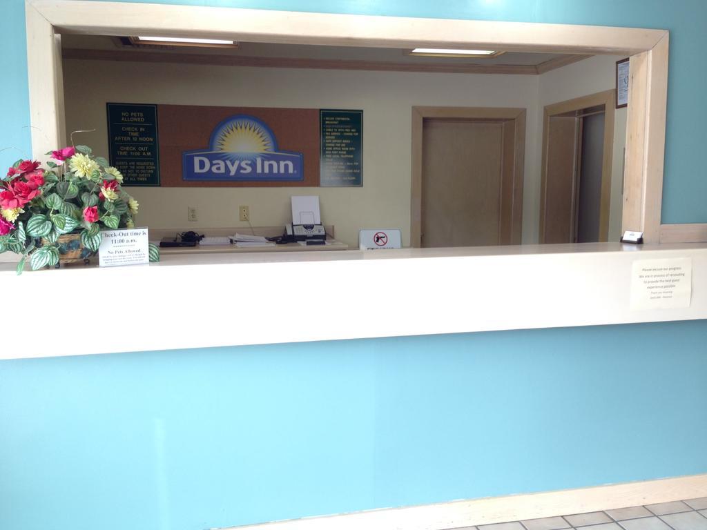 Days Inn By Wyndham Florence Downtown Esterno foto