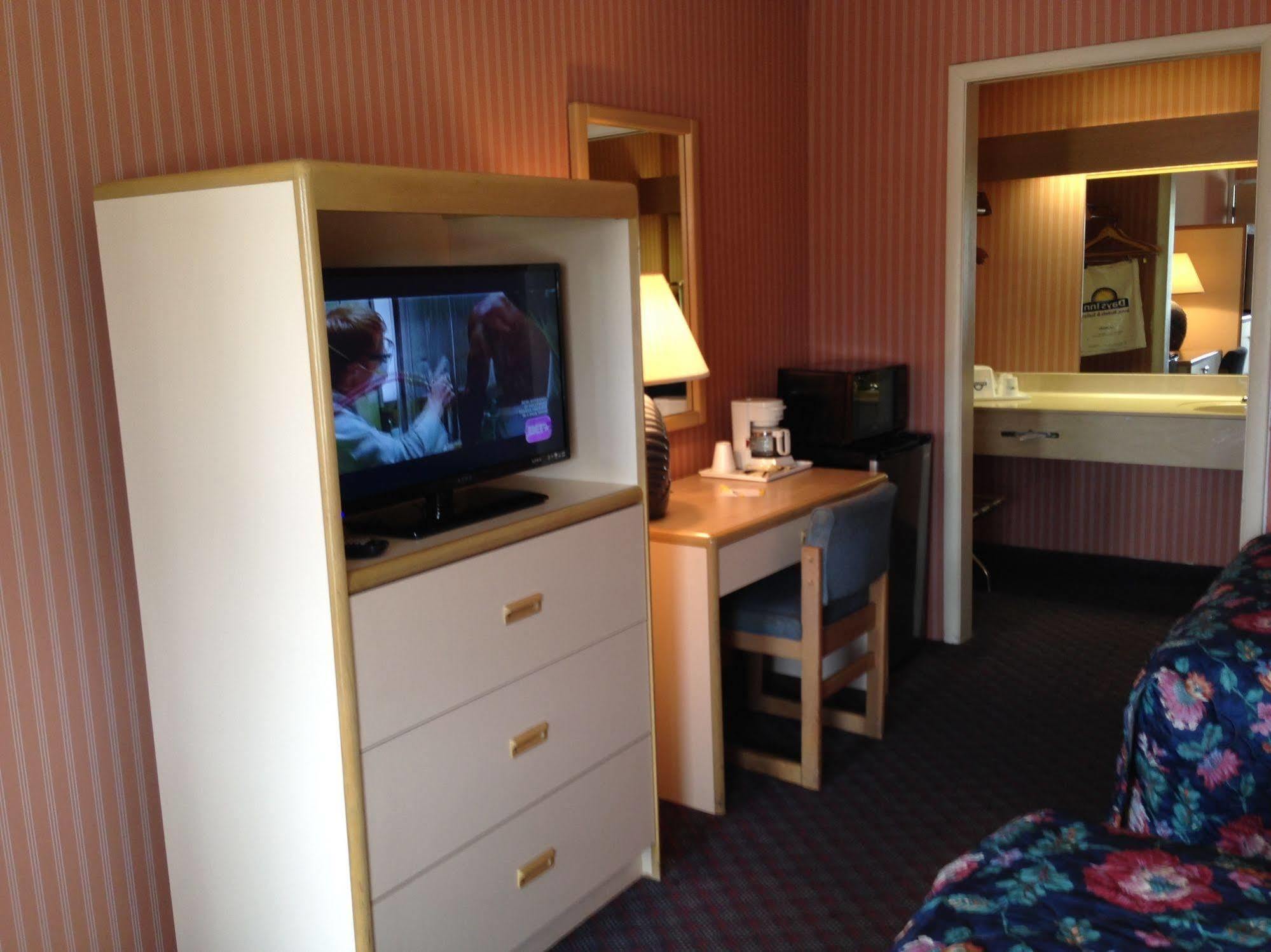 Days Inn By Wyndham Florence Downtown Esterno foto